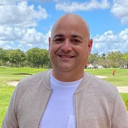 Andy Vázquez - Humorista que recomienda Inicia AI